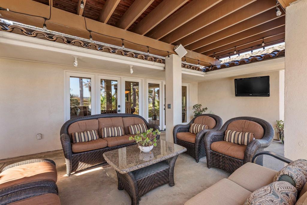 16346 Via Del Alba Rancho Santa Fe, CA 92067 - Photo 25 of 34 a living room with furniture