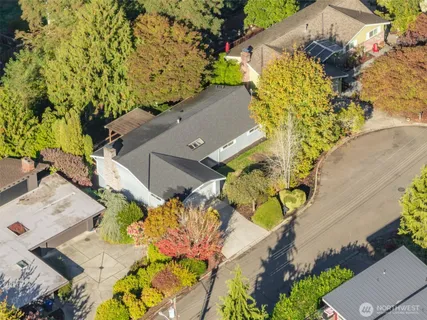 $1,299,950 | 18319 83rd Place Northeast, Kenmore, WA 98028