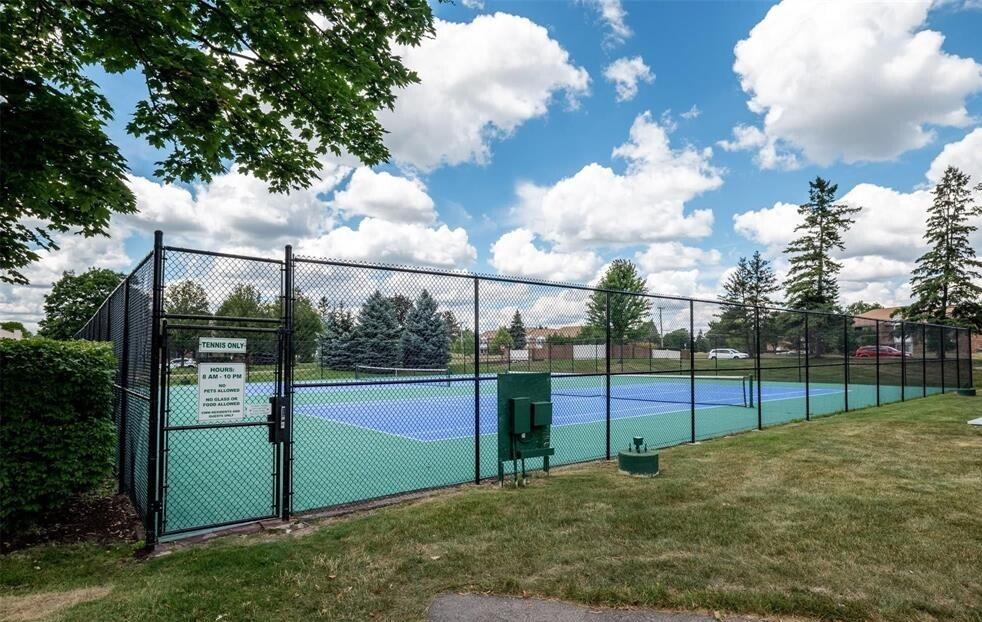 22363 Peach Tree Novi, MI 48375 - Photo 19 of 22 tennis