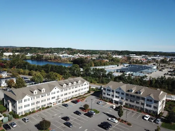 $1,945 | 100 Sentinel Court, Unit 210, Manchester, NH 03103