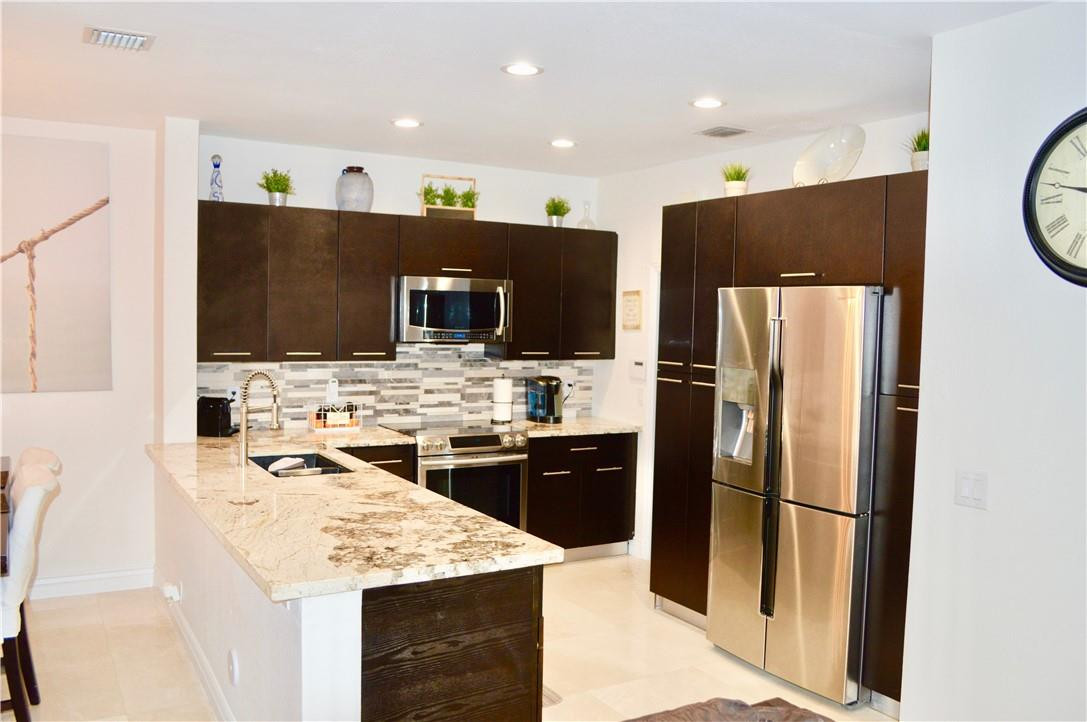 5412 Pointe Villa Drive, Unit 5412 Lighthouse Point, FL 33064 - Photo 22 of 47 Photo 22