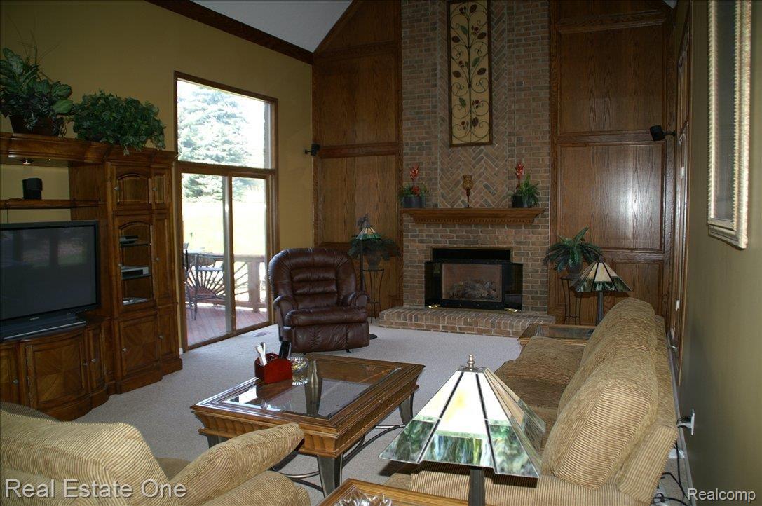 2995 Pheasant Ring Drive Rochester, MI 48309 - Photo 3 of 25 Great Room #2