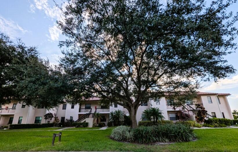 21362 Juego Circle, Unit 33F Boca Raton, FL 33433 - Photo 19 of 41 EXTERIOR FRONT
