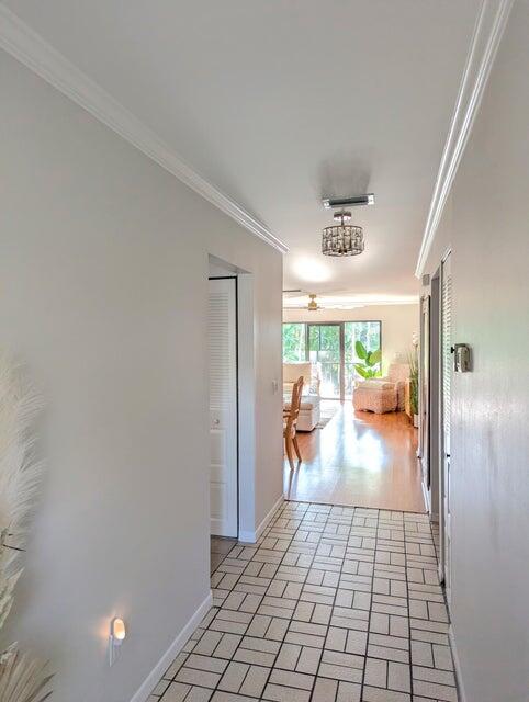 21362 Juego Circle, Unit 33F Boca Raton, FL 33433 - Photo 26 of 41 WALLWAY
