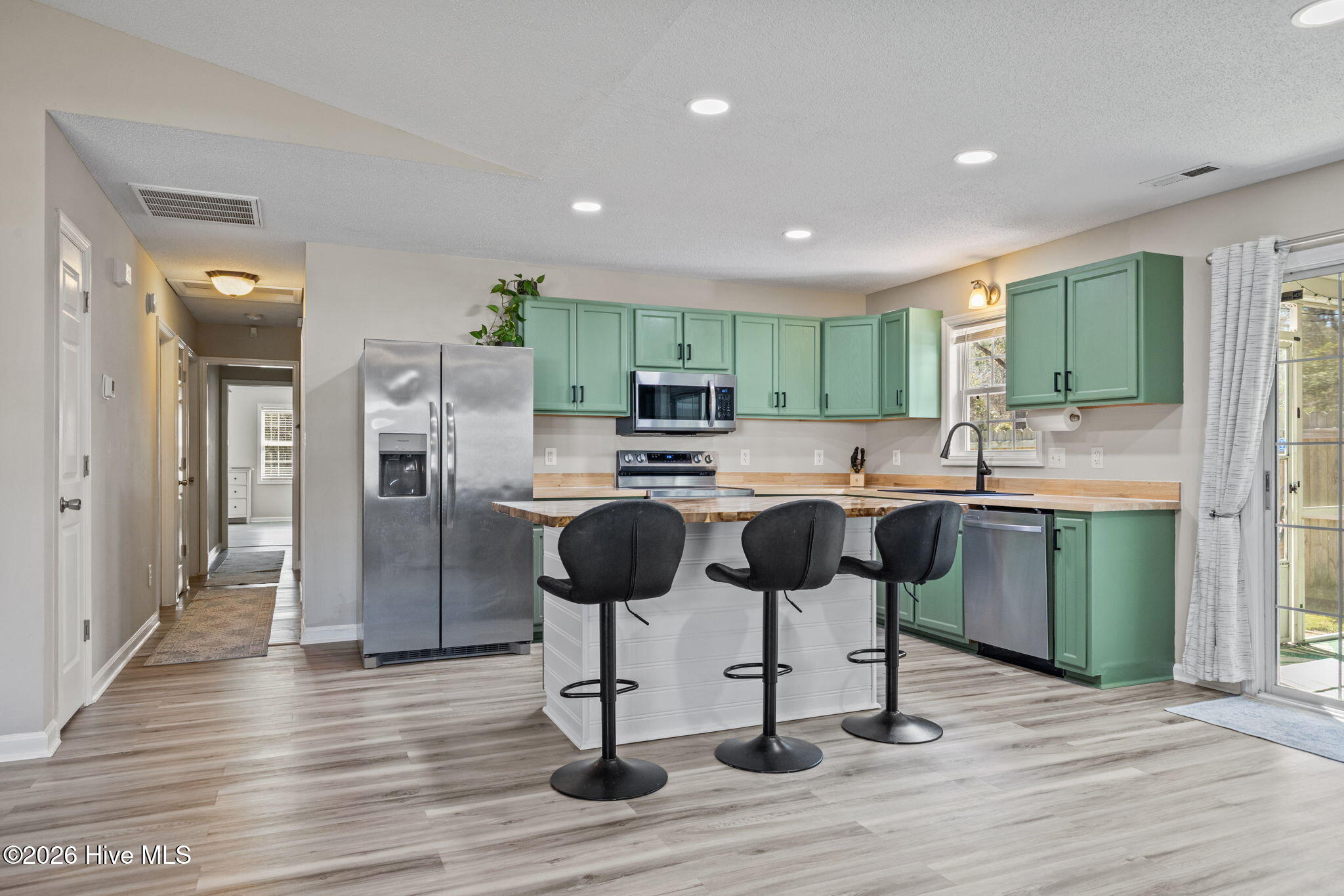 229 Gray Fox Run Hubert, NC 28539 - Photo 12 of 32 32-web-or-mls-1S3A8953