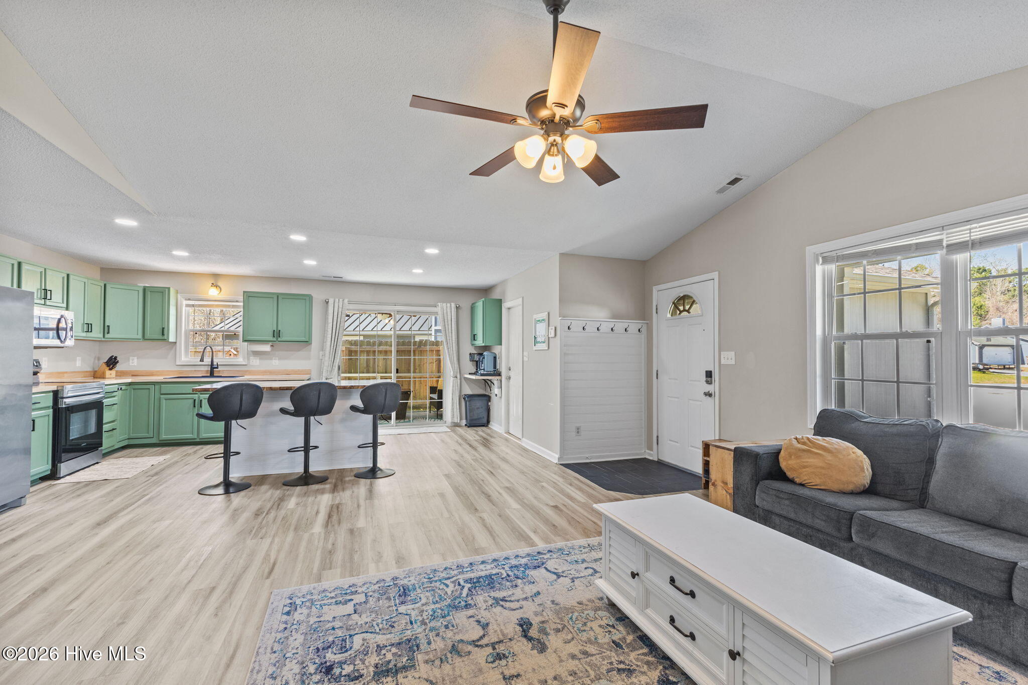 229 Gray Fox Run Hubert, NC 28539 - Photo 6 of 32 12-web-or-mls-1S3A8848