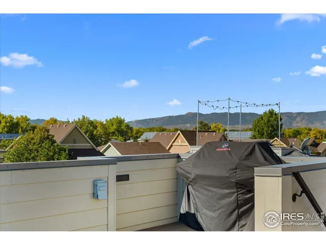 a view of a house with outdoor space