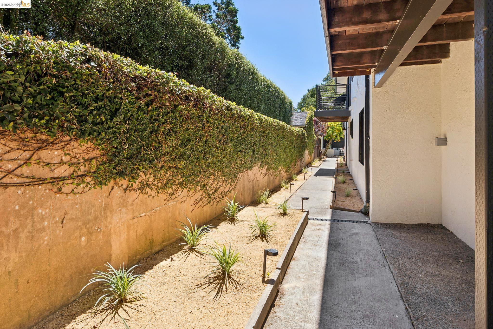 921 Underhills Road Oakland, CA 94610 - Photo 74 of 97