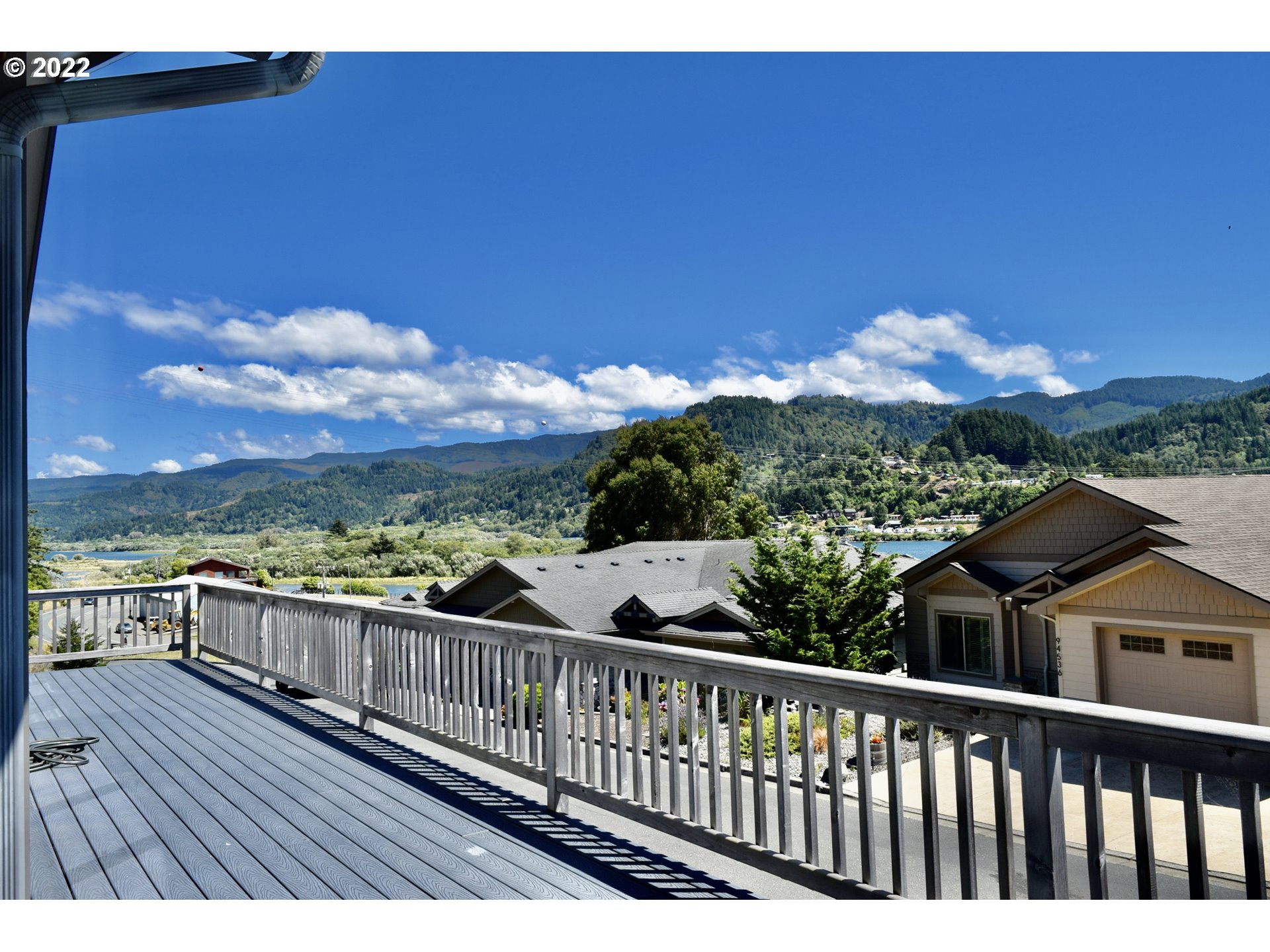 94537 Hume Road Gold Beach, OR 97444 - Photo 2 of 26 Gallery Image 2