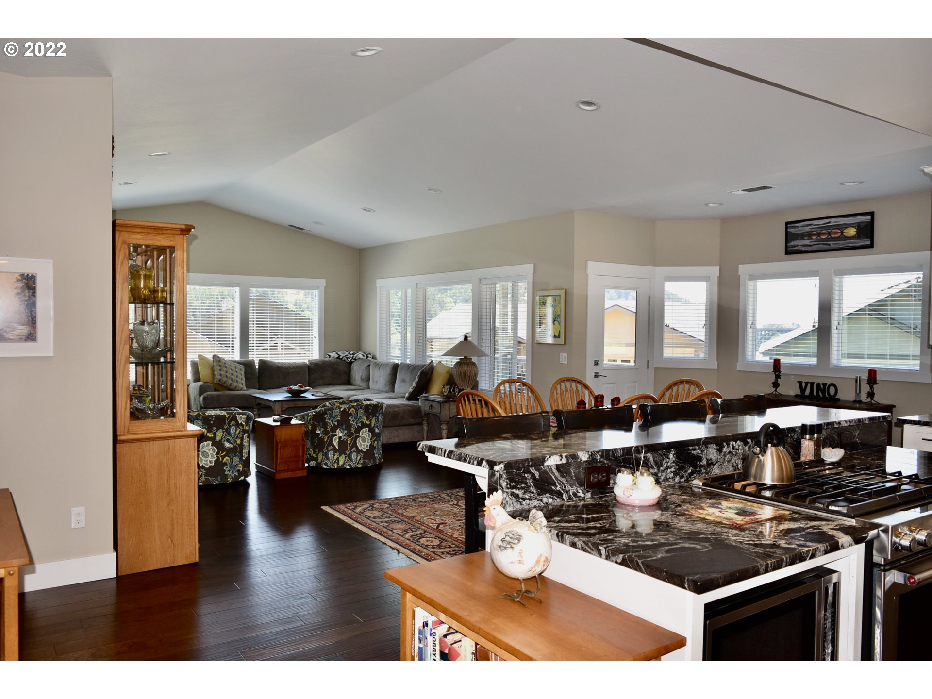 94537 Hume Road Gold Beach, OR 97444 - Photo 5 of 26 Gallery Image 5
