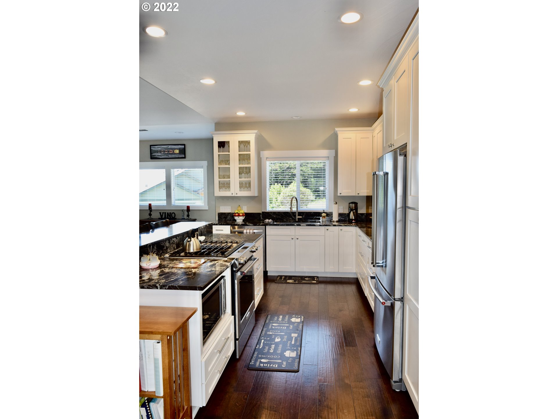 94537 Hume Road Gold Beach, OR 97444 - Photo 8 of 26 Gallery Image 8