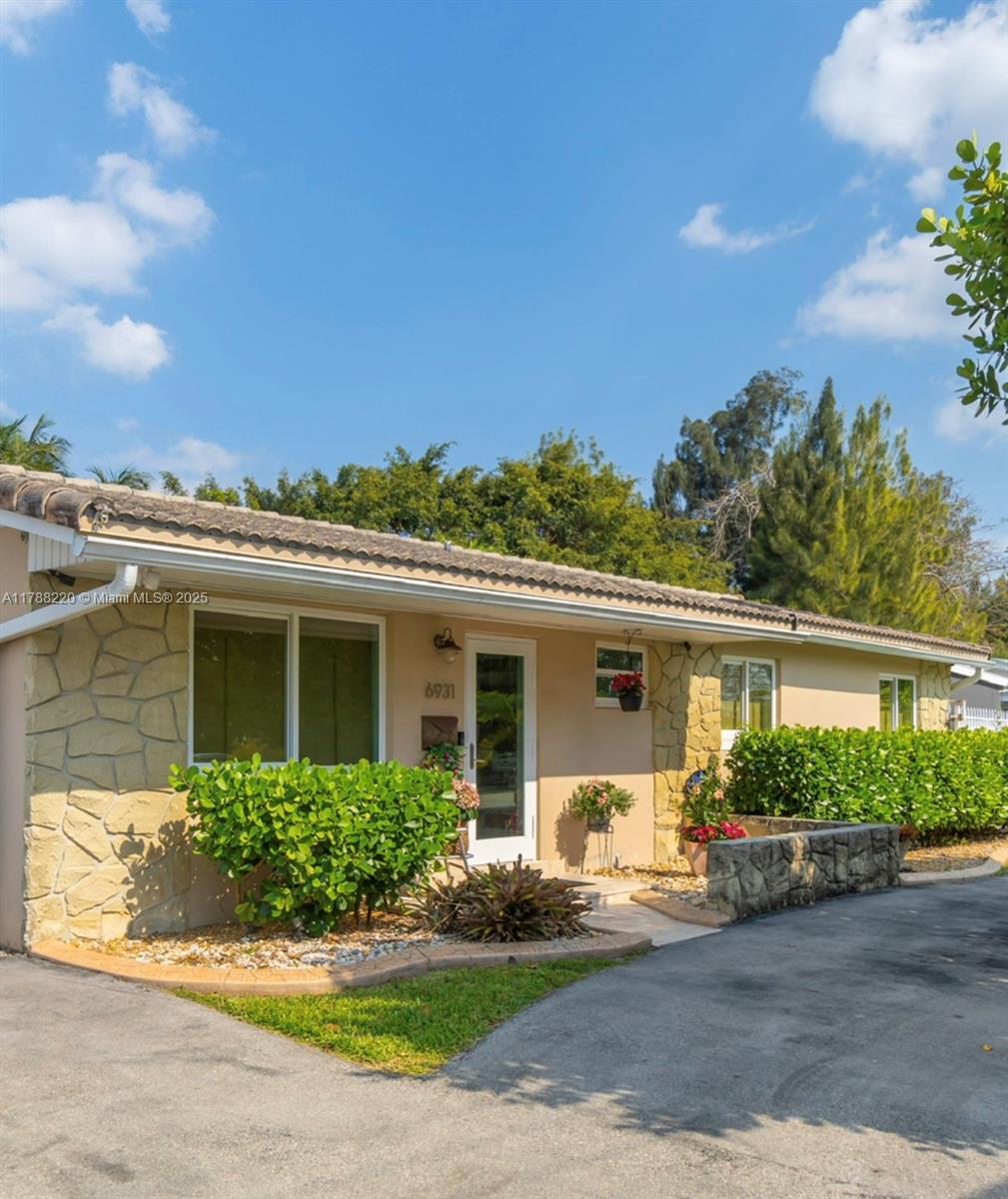 6931 Southwest 108th Ave  