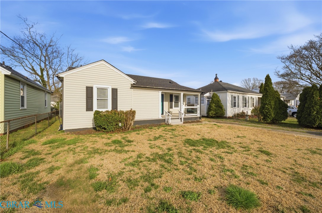 142 Clifton Street Hampton, VA 23661 - Photo 3 of 14