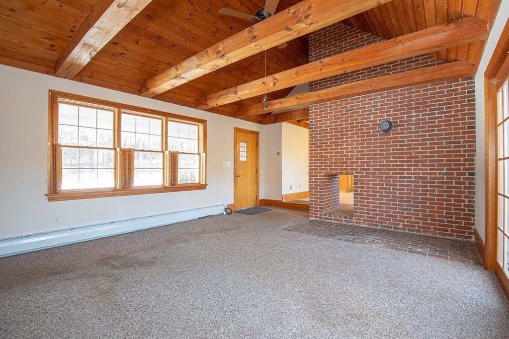 19 Pleasant Valley Road Amesbury, MA 01913 - Photo 17 of 42 Gallery Image 17
