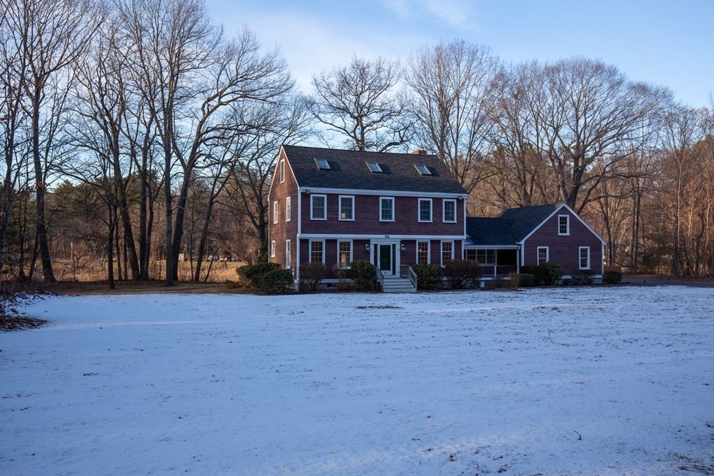 19 Pleasant Valley Road Amesbury, MA 01913 - Photo 3 of 42 Gallery Image 3