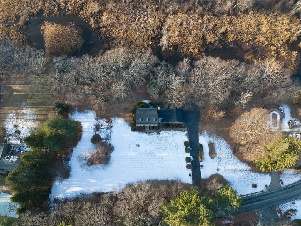19 Pleasant Valley Road Amesbury, MA 01913 - Photo 4 of 42 Gallery Image 4