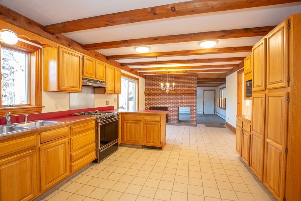 19 Pleasant Valley Road Amesbury, MA 01913 - Photo 6 of 42 Gallery Image 6