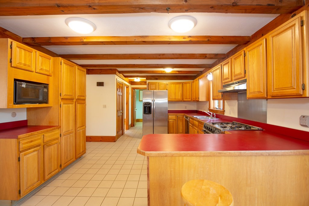 19 Pleasant Valley Road Amesbury, MA 01913 - Photo 7 of 42 Gallery Image 7