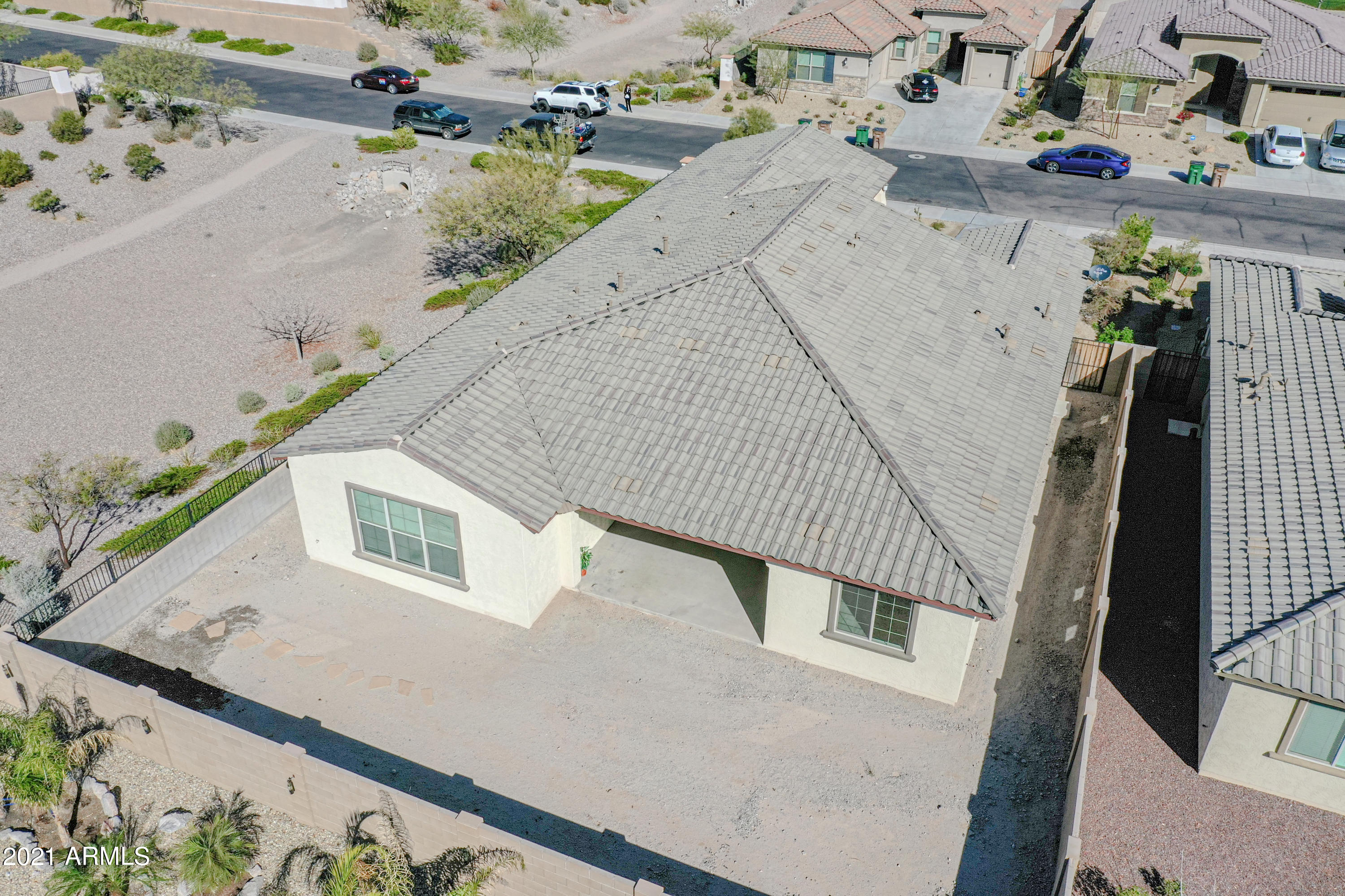 18325 West Raven Road Goodyear, AZ 85338 - Photo 4 of 59 18325 W Raven Rd Goodyear AZ 85338 X-4