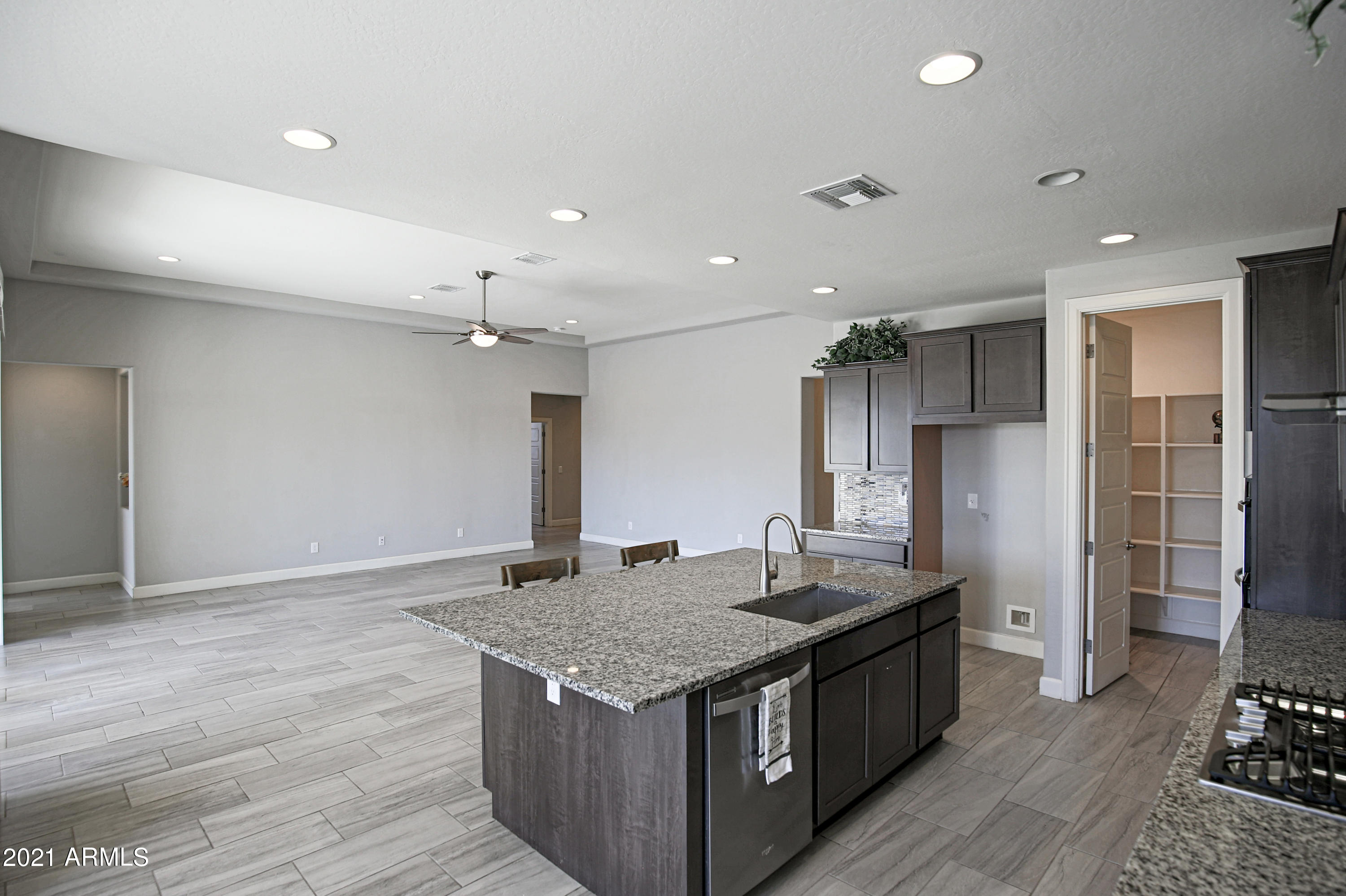 18325 West Raven Road Goodyear, AZ 85338 - Photo 9 of 59 Granite Counters!
