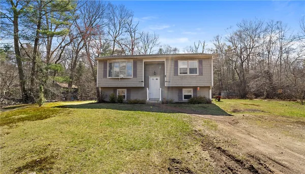 $375,000 | 3208 Flat River Road, Coventry, RI 02816