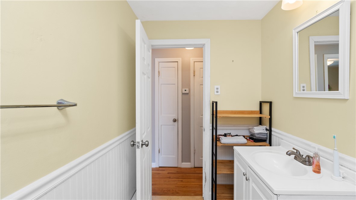 3208 Flat River Road Coventry, RI 02816 - Photo 15 of 32