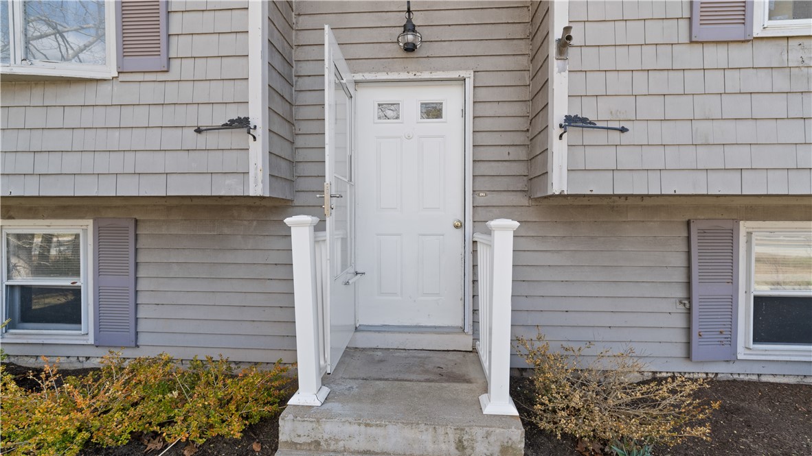 3208 Flat River Road Coventry, RI 02816 - Photo 3 of 32