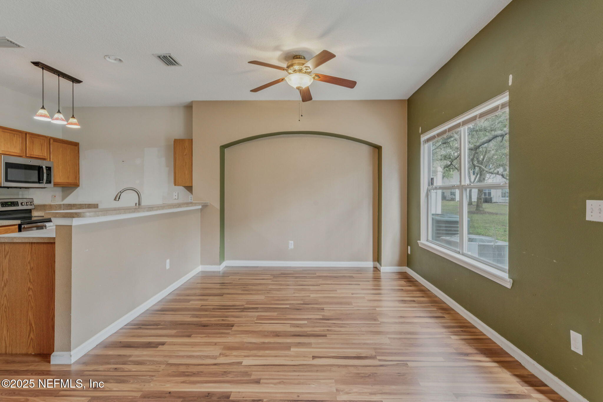 5260 Collins Road, Unit 508 Jacksonville, FL 32244 - Photo 10 of 41 12-web-or-mls-110_Hommati_5260CollinsRd