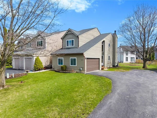 $235,500 | 8243 Honeysuckle Drive, Clay, NY 13090