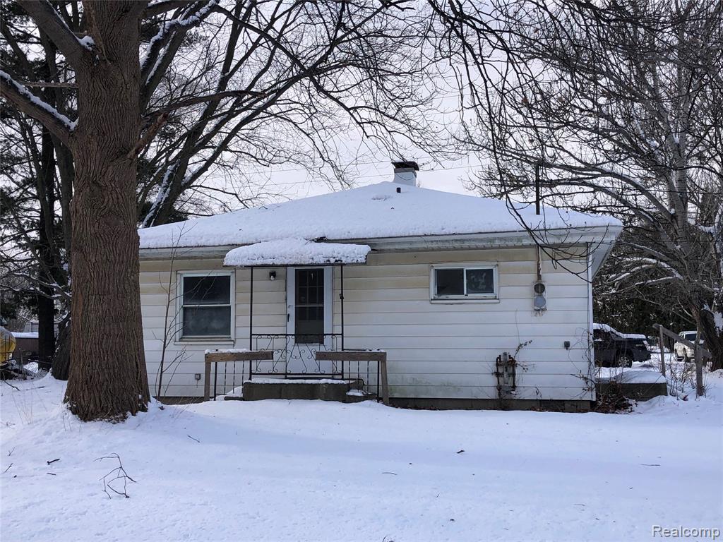 1704 East Webster Road Flint, MI 48505 - Photo 2 of 10
