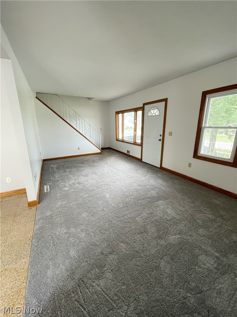 1279 Mayfield Ridge Road Cleveland, OH 44124 - Photo 5 of 34
