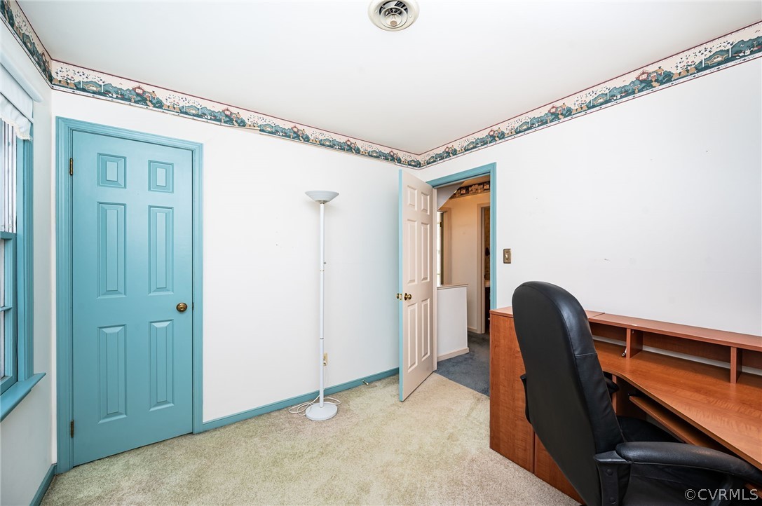 13001 Queensgate Road Midlothian, VA 23114 - Photo 13 of 21 a view of a hallway with workspace