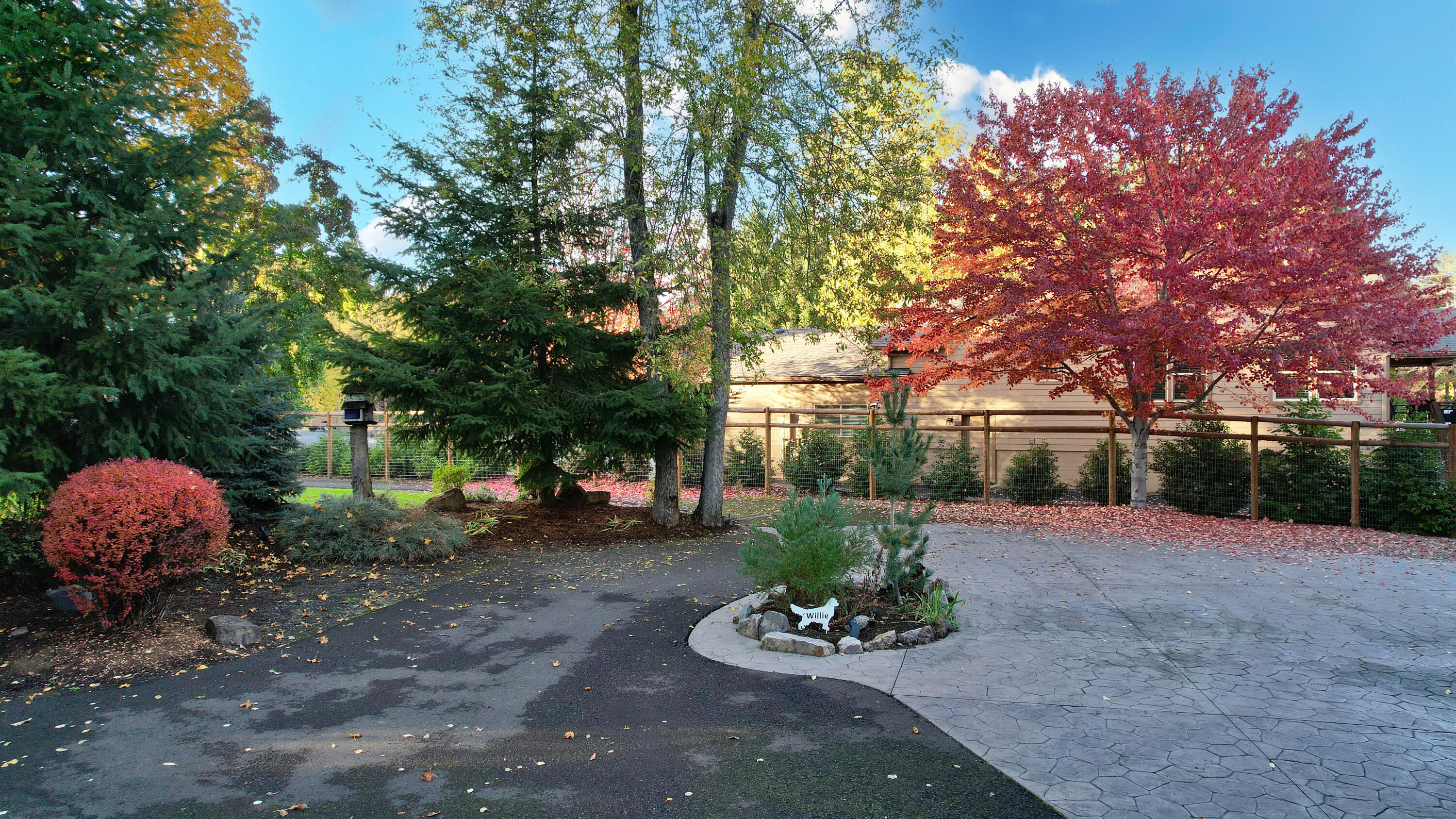 343 Rene Drive Shady Cove, OR 97539 - Photo 119 of 152 343 Rene Fall (12)