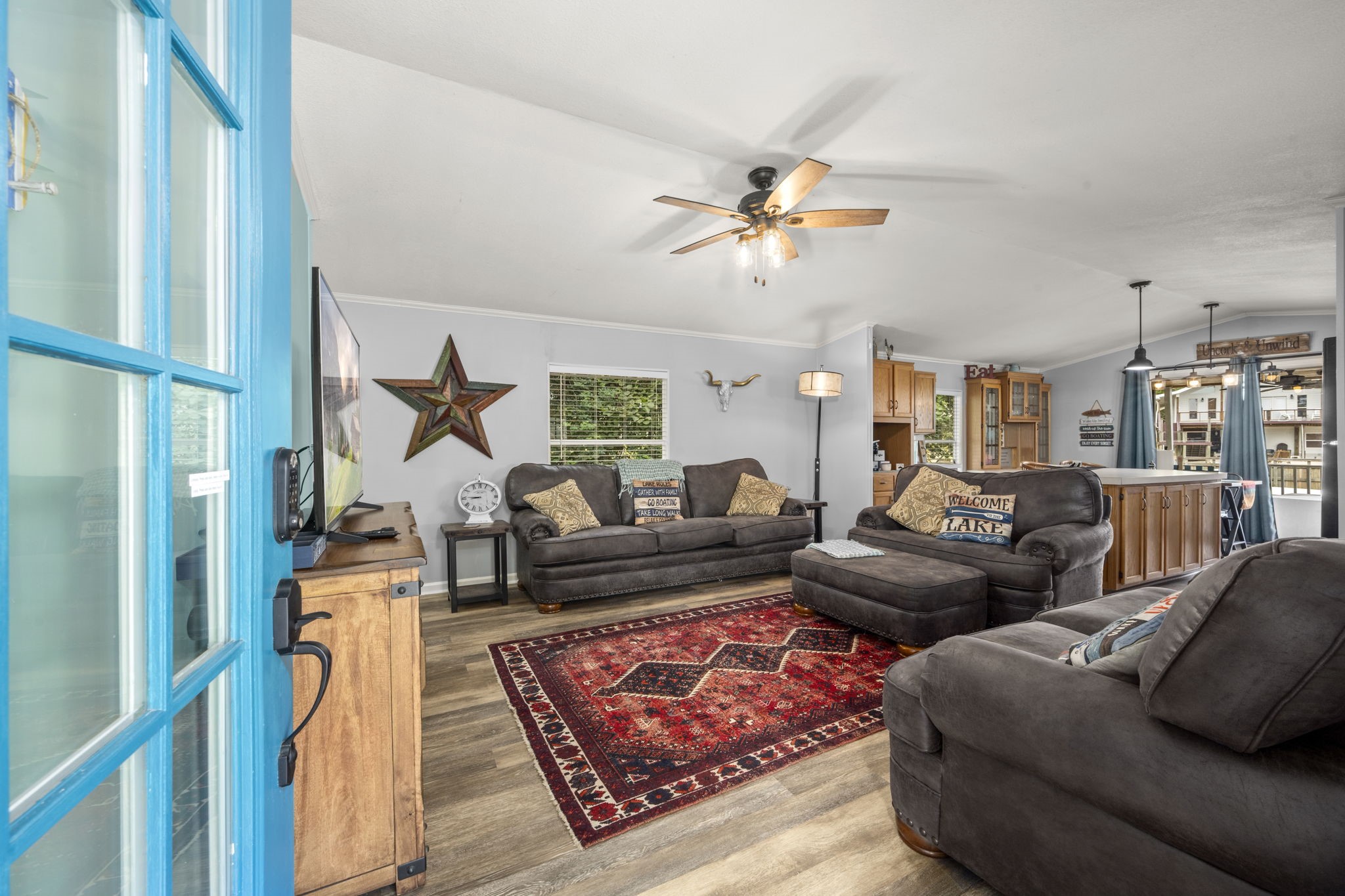69 Key Largo Loop Point Blank, TX 77364 - Photo 12 of 31 Livingroom