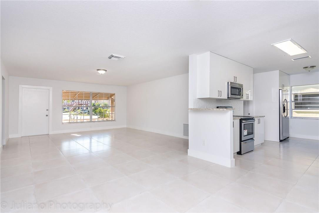 9323 Southwest 3rd Street Boca Raton, FL 33428 - Photo 4 of 20 Photo 4