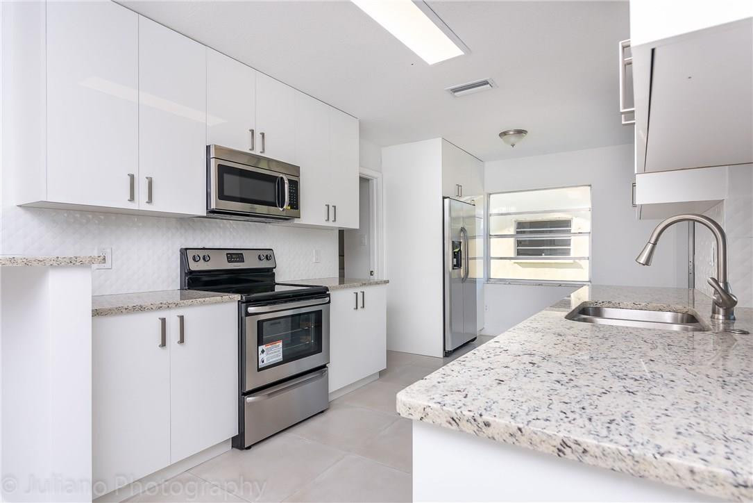 9323 Southwest 3rd Street Boca Raton, FL 33428 - Photo 6 of 20 Photo 6