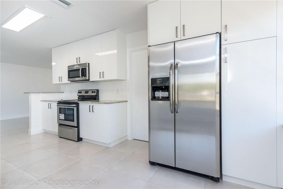 9323 Southwest 3rd Street Boca Raton, FL 33428 - Photo 9 of 20 Photo 9