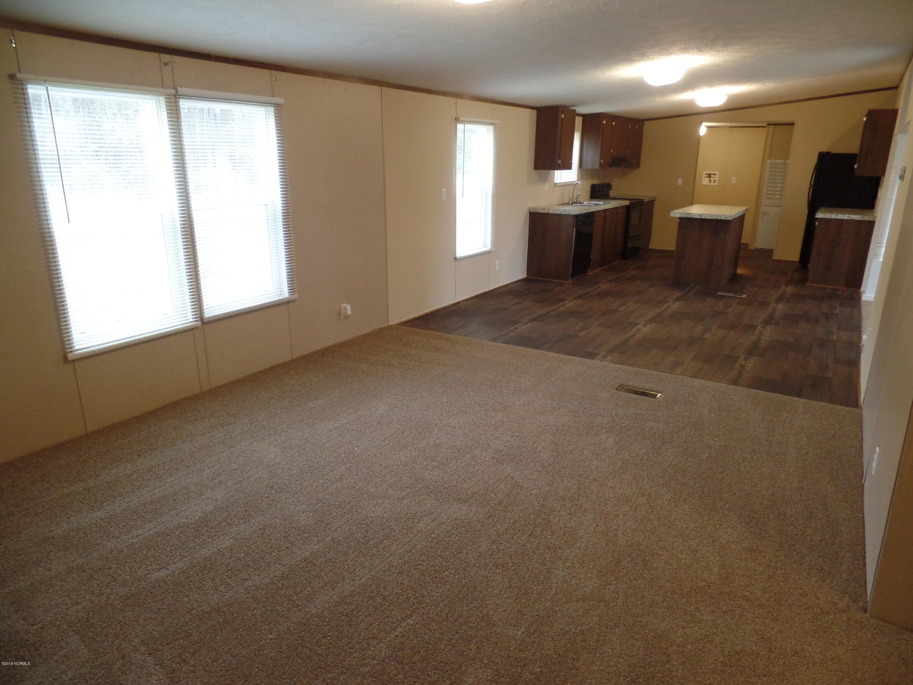 140 Jomar Road Orrum, NC 28369 - Photo 12 of 24 VMF 12 - Den 2