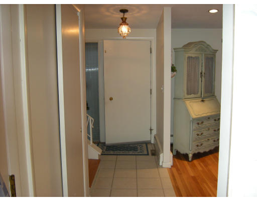 89 Damon Road Needham, MA 02494 - Photo 3 of 18