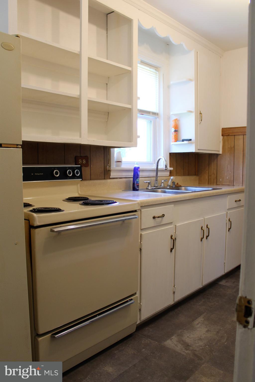 244 South Reading Road Ephrata, PA 17522 - Photo 8 of 16 V2