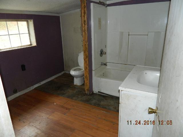 370 Blythes Ferry Road Dayton, TN 37321 - Photo 54 of 64 Bathroom