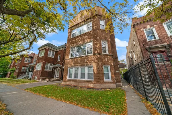 $2,400 | 5426 West Jackson Boulevard, Unit 1, Chicago, IL 60644