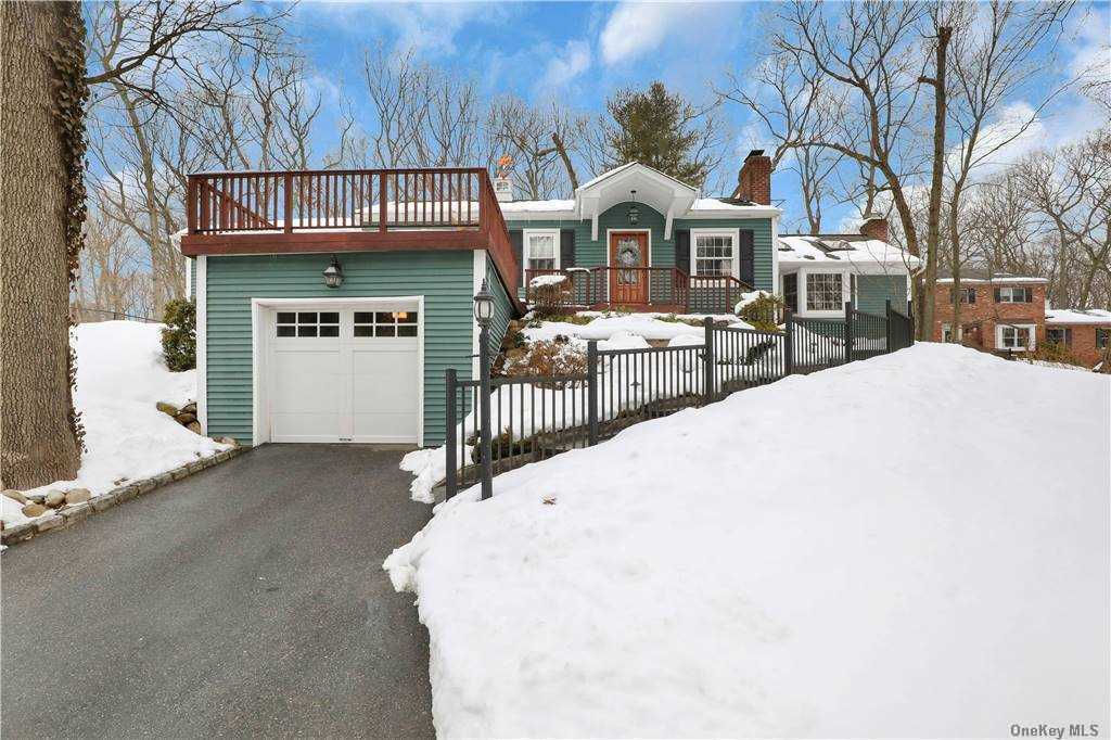 57 Fleets Cove Road, Huntington, NY 11743 Compass