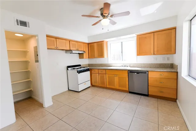 $2,700 | 207 West Mariposa, Unit A, San Clemente, CA 92672