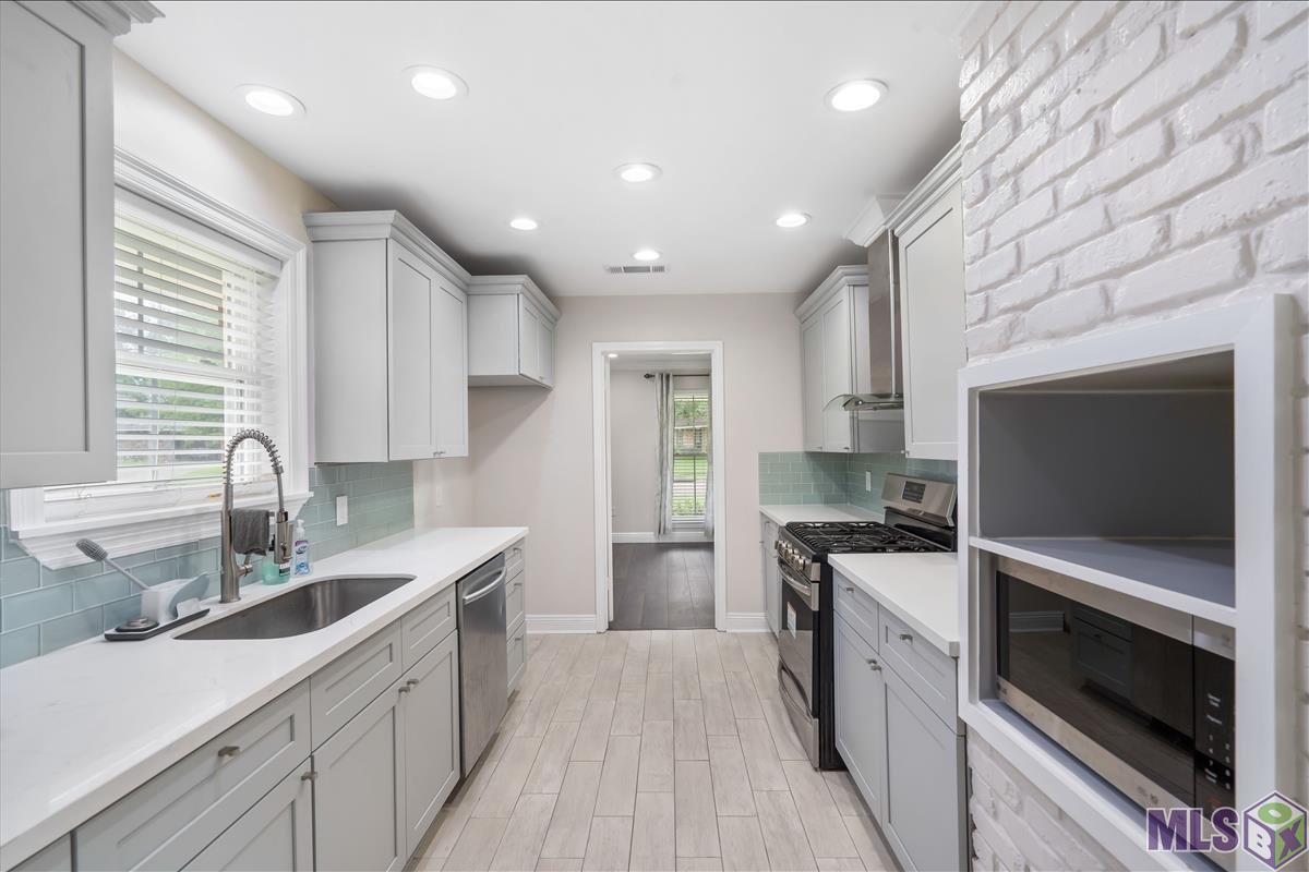 10206 Rhapsody Drive Baton Rouge, LA 70815 - Photo 3 of 26 Gallery Image 3