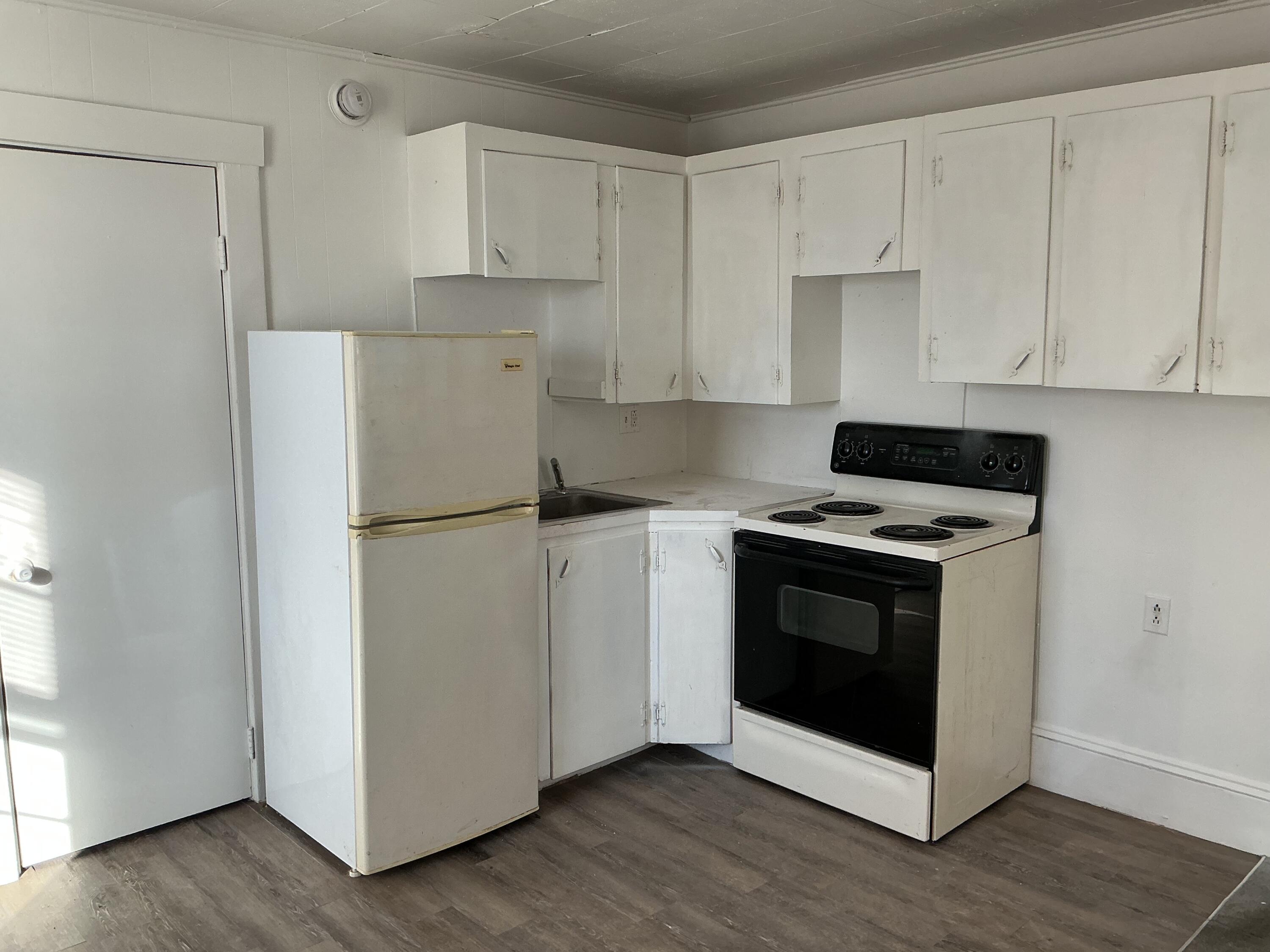 336 Main Street Corinth, ME 04427 - Photo 23 of 42