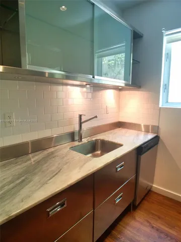 $1,895 | 1751 James Avenue, Unit 104, Miami Beach, FL 33139