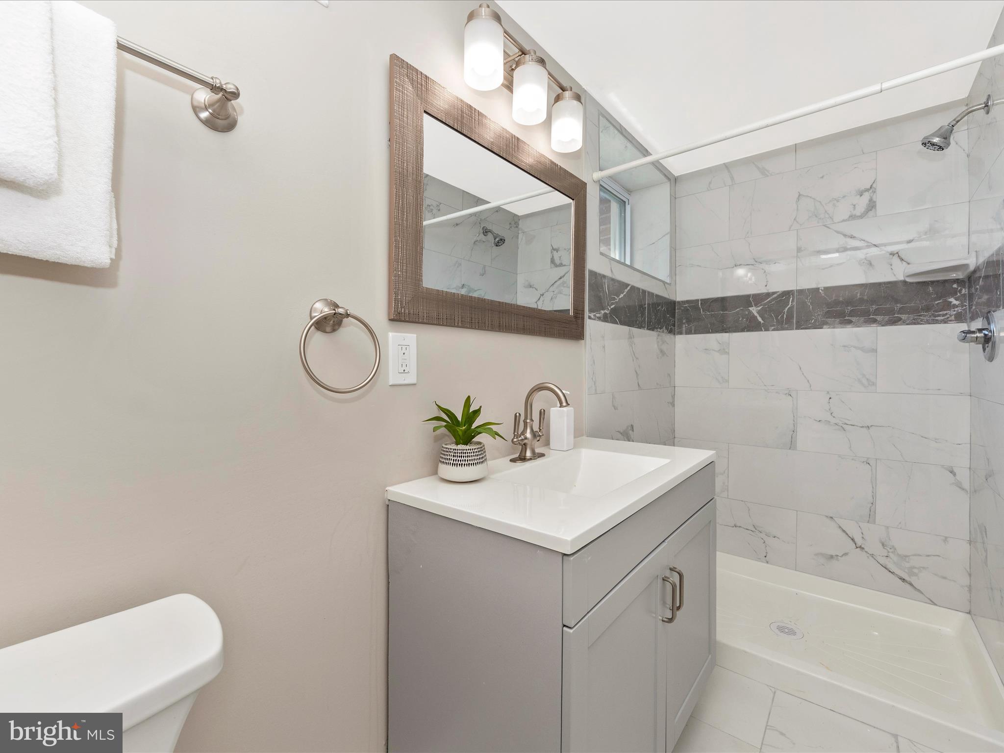 1914 Midland Road Dundalk, MD 21222 - Photo 38 of 50 Bathroom 4