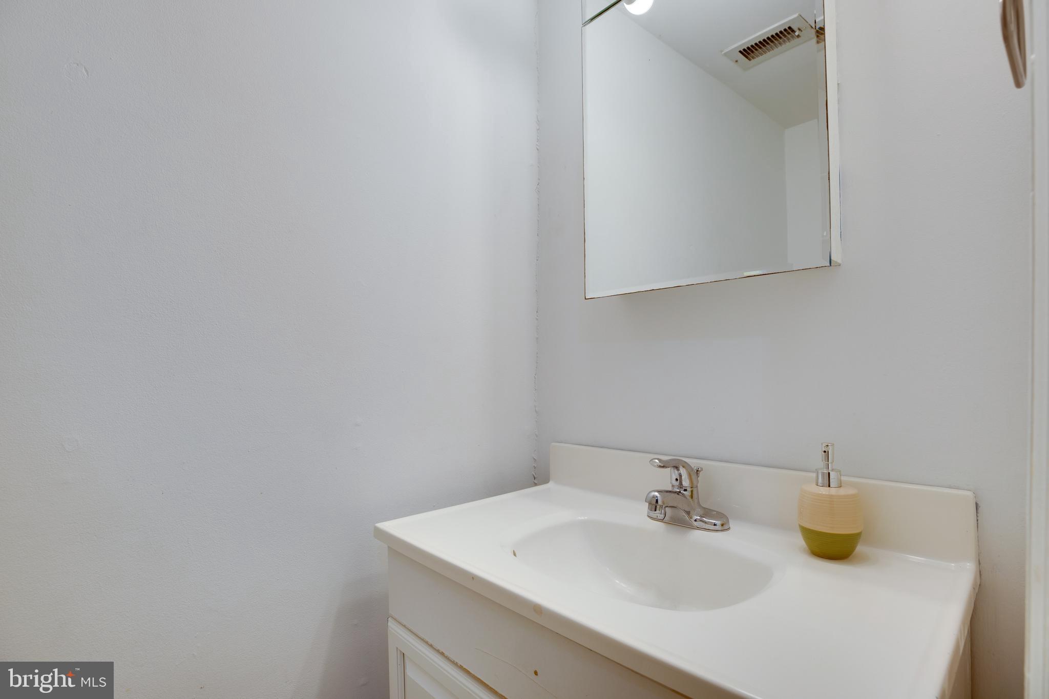 9371 Taney Road Manassas, VA 20110 - Photo 21 of 46 Gallery Image 21