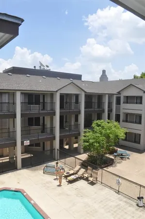 $2,695 | 501 West 26th Street, Unit 222, Austin, TX 78705